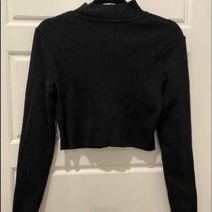 NWOT H&M Cropped Turtleneck Sweater